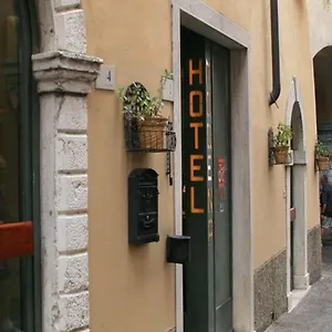 2* ホテル Modena Old Town